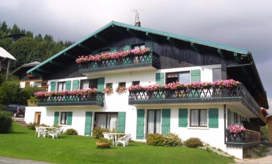 Chalet Fleur Des Alpes Les Gets Exterior photo